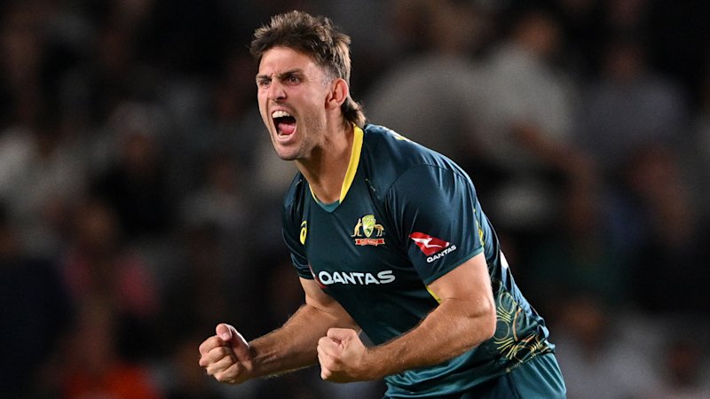 New Zealand v Australia, Twenty20 LIVE: Australia bowl first in series opener