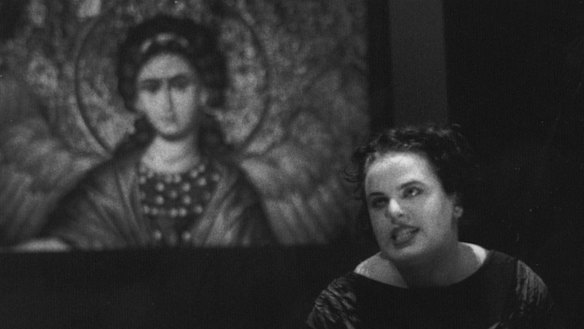 Louise Morris in La Mama’s 2000 producton of Christos Tsiolkas’ Elektra AD.