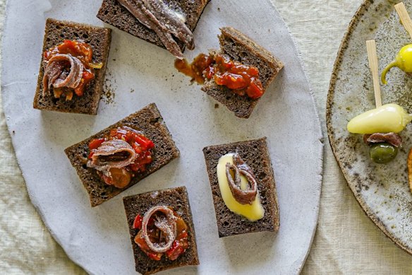 Anchovy toasts (served with gildas, right).