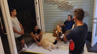 Stuart Appleby passes on some of his  wisdom to young players at the Golf Australia house in Florida. 
