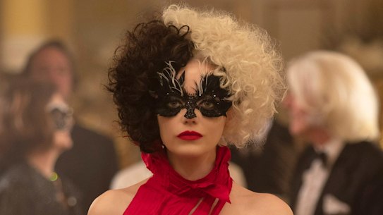 We saw a new side to Cruella de Vil, played by Emma Stone, in Disney’s new movie Cruella.