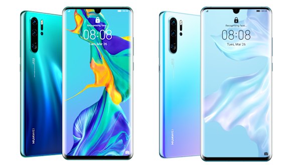 The P30 Pro in "Aurora" and "Breathing Crystal" designs.