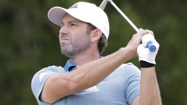 Spain's Sergio Garcia hangs on to his lead after a tough third round at Sun City, South Africa.