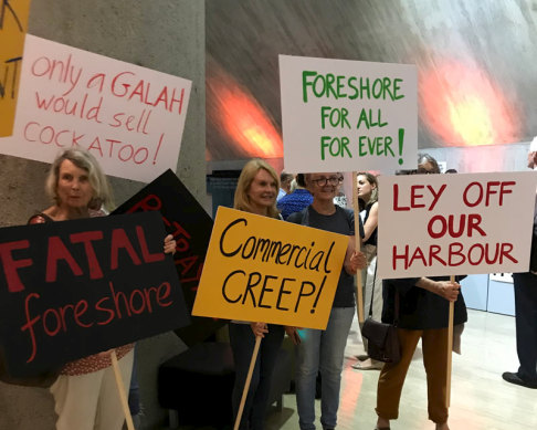 A public meeting was held on Tuesday night at the Sydney Masonic Centre to discuss the future of the Sydney Harbour Federation Trust.