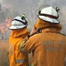 Bushfire flares in south-east's Currumbin Valley