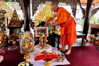 Shane Warne is farewelled with a traditional Buddhist ceremony on Koh Samui.
