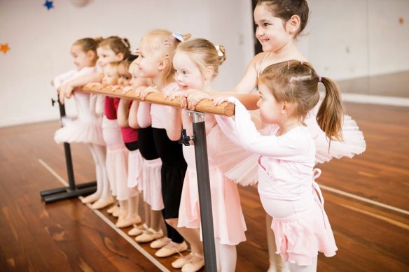 Elizabeth Callinan's daughter Greta (third from right) with ballet classmates before COVID-19.