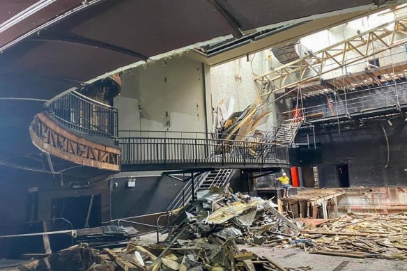 Demolition of the Palace Theatre in Melbourne in 2020.