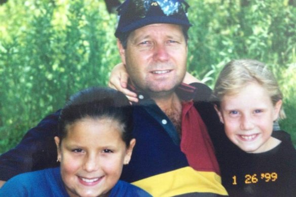 Alyssa (at right) with her father, Greg Healy, and late sister Kareen. Alyssa was 12 when Kareen died at age 15, following an anaphylactic reaction that caused her to go into cardiac arrest. 