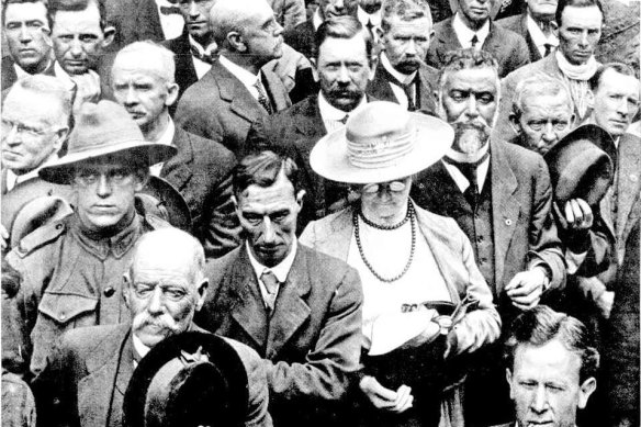 A hush descends on Martin Place, Sydney at 11am on November 11, 1919.