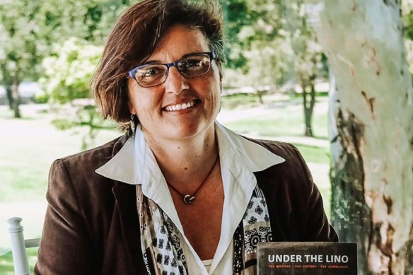 Under The Lino author Caylie Jeffrey has won the State Library of Queensland's  John Oxley Library Community History Award.