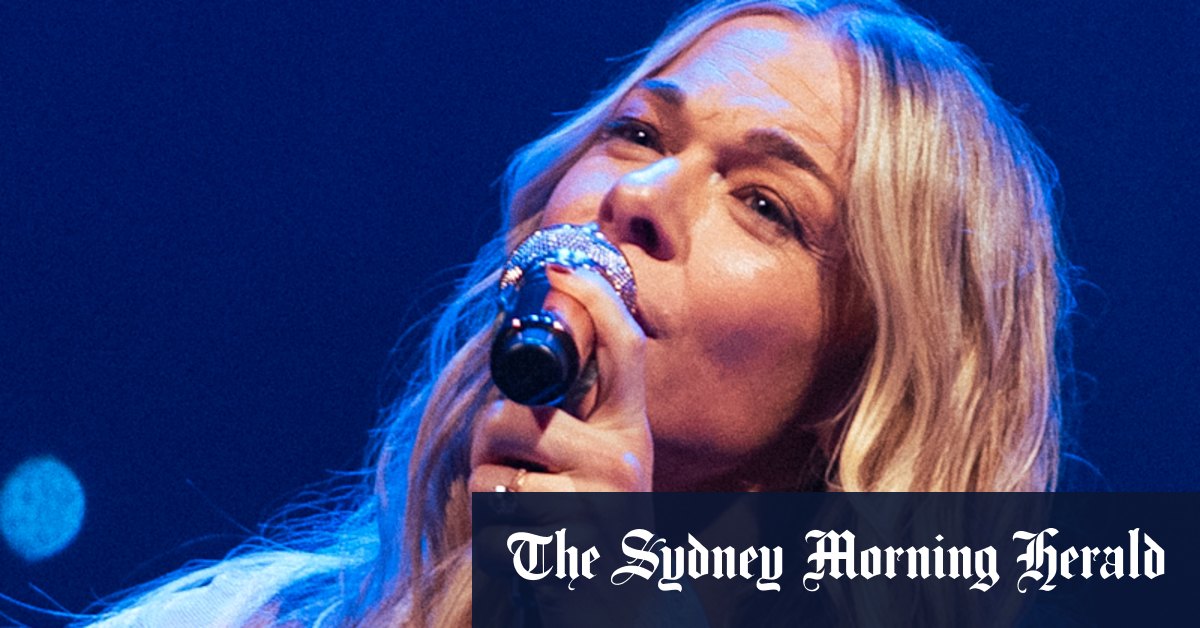 LeAnn Rimes transports audiences to a more wholesome time