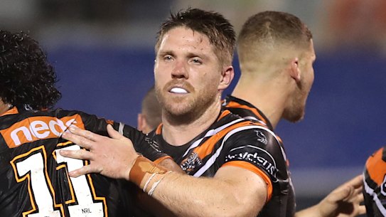 Veteran Tiger Chris Lawrence has announced his retirement.