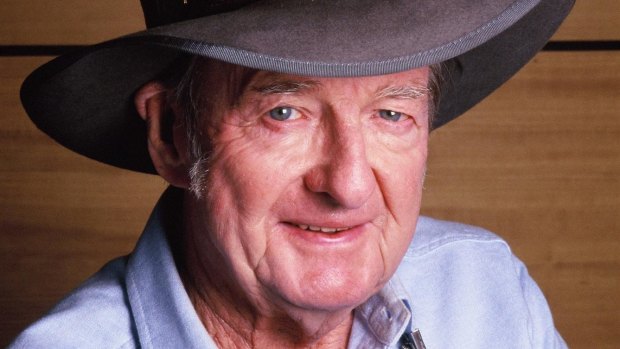 The late, great Slim Dusty.
