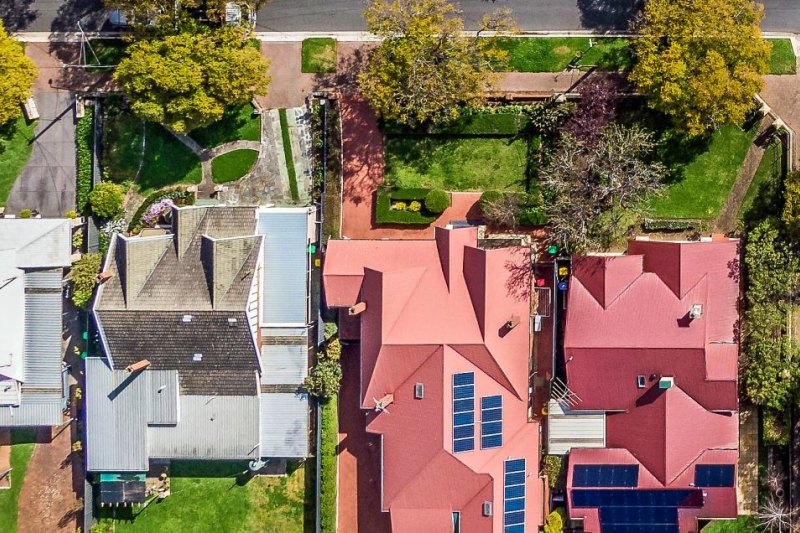 How to sell your home in Perth for $100,000 more than your neighbour