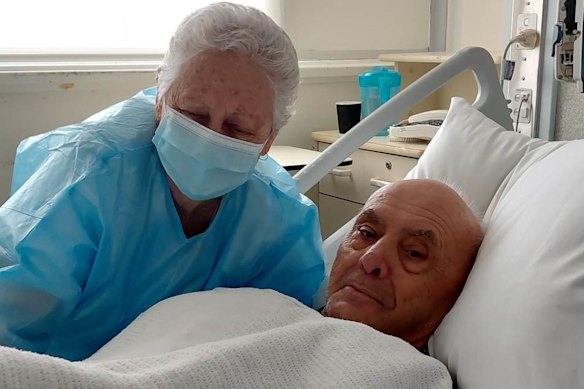 Glenn Phillips did not know he had the flu when he went to dinner with his older parents, Neryl and Max (pictured), in March 2023.
