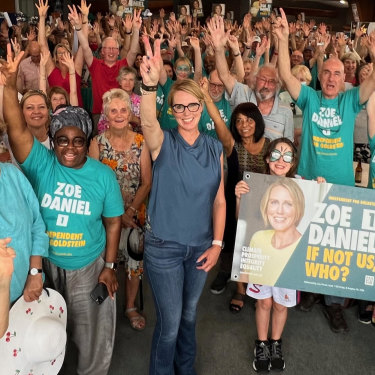 Zoe Daniel and supporters at Black Rock Yacht Club.