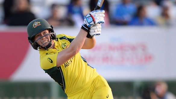 Alex Blackwell tried in vain to get Australia home in the 2017 semi-final, making 90 from 56 balls. 