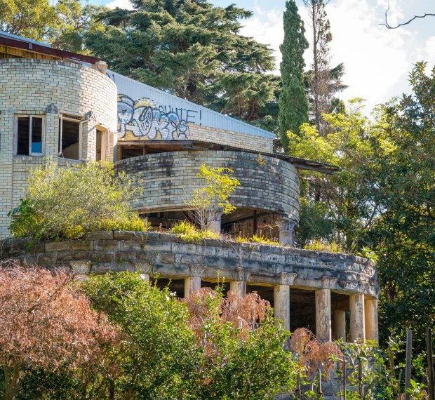 The abandoned Mosman mansion, Morella, before it was sold in 2016 for $6.6 million.