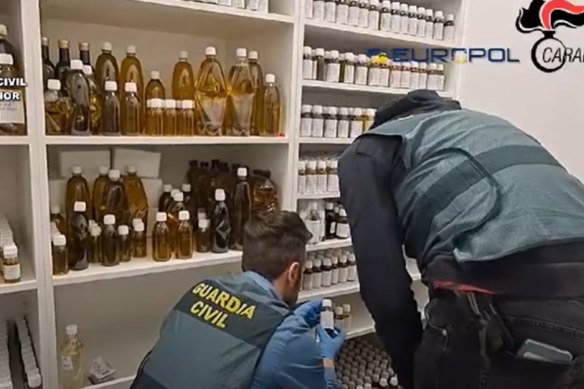 Spanish authorities investigate the fake olive oil.