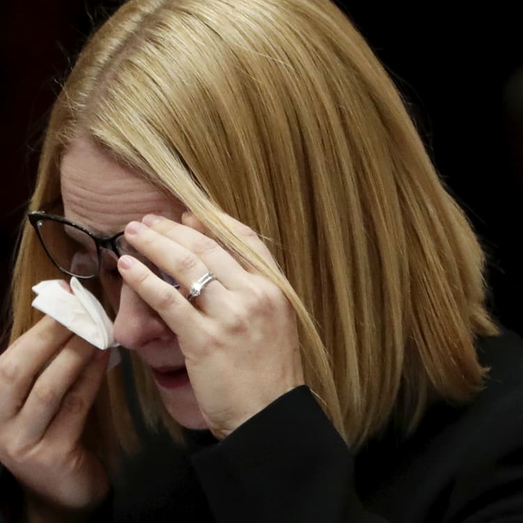 These 20 pictures capture the chaos and confusion of the ...