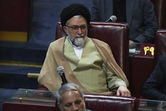 قتل مسؤول إيراني كبير على يد إسرائيل كحقل الغاز يتعرض لضربات