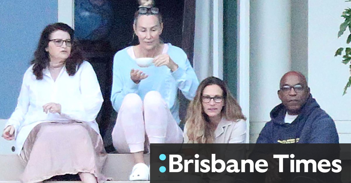 Roberts says 'cooee' from Coolong - Vimarsana News
