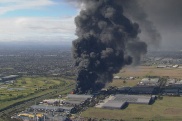 A view of the toxic smoke plume blowing east from Melbourne’s western suburbs.