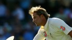 Shane Warne accepts applause from England fans after taking his final Test wicket at the SCG in 2007.