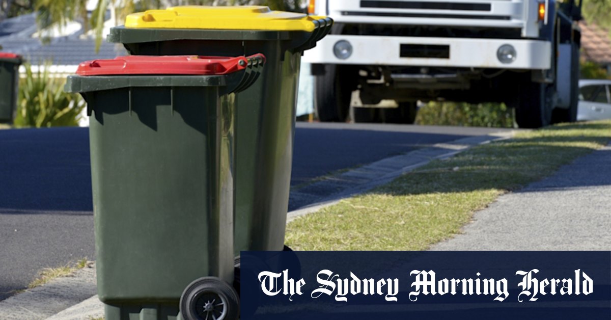 Mechanic dies after he was 'trapped in machinery' while fixing rubbish truck - Vimarsana News