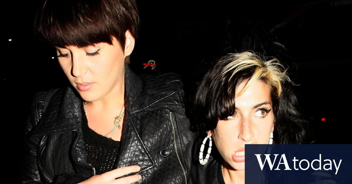 'I begged them not to put her onstage': Amy Winehouse's stylist friend - Vimarsana News