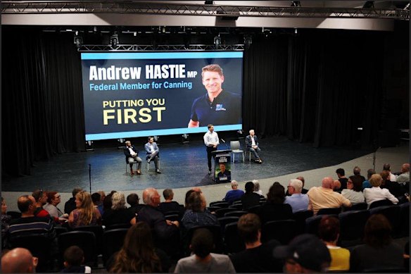 Andrew Hastie’s Nambeelup “smell forum” complete with non-Liberal signage.