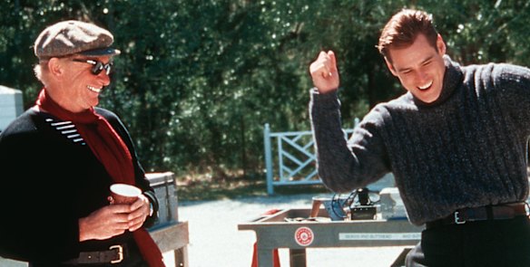 Peter Weir and Jim Carrey during filming of The Truman Show.