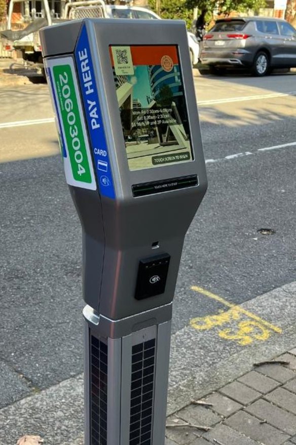 A physical parking meter that allows card payments.