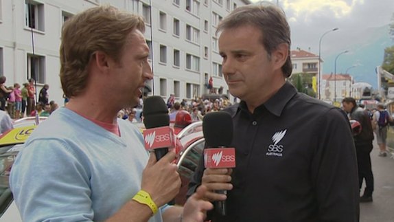 Mitchelton-Scott sporting director Matt White speaks to SBS commentator Michael Tomalaris during a past Tour.