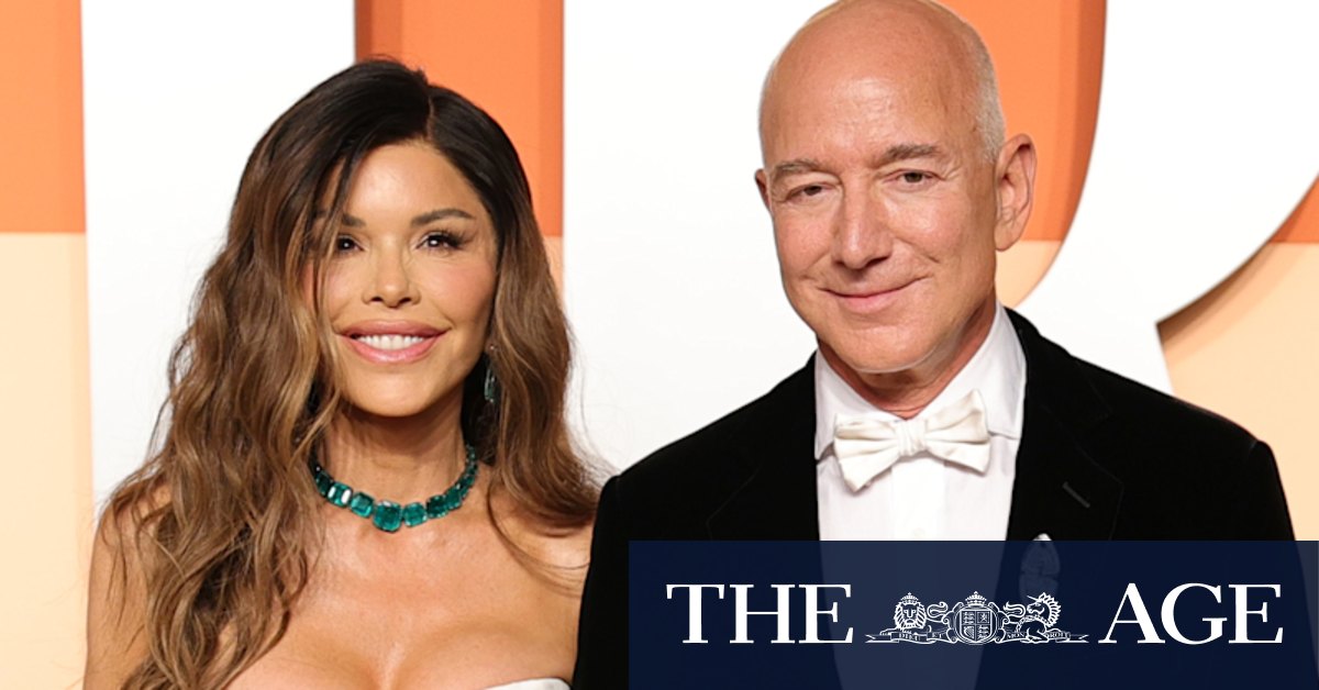 ‘No space for Bezos’: Venetians erupt as billionaire’s wedding takes over city