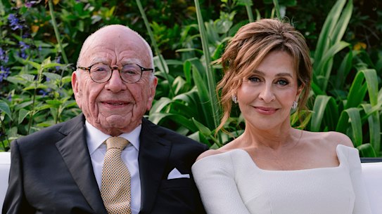 Rupert Murdoch has cancelled a planned visit to Australia with his new wife, Elena Zhukova.