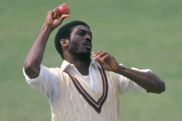 Michael Holding bowling in 1980.