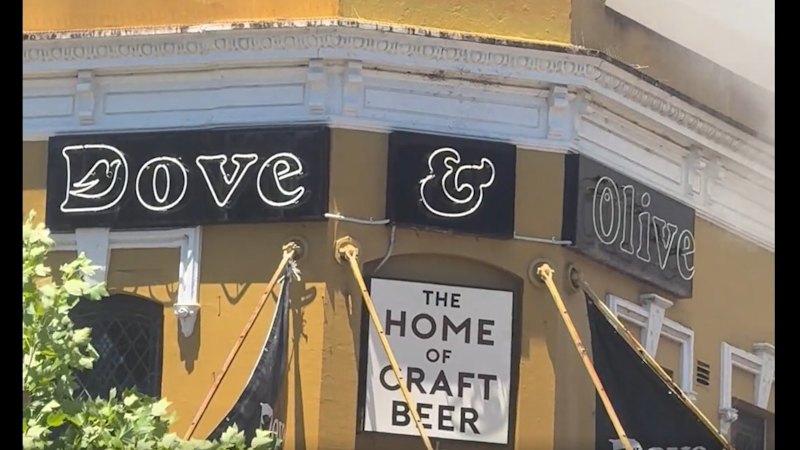 Surry Hills pub fire suspends light rail services