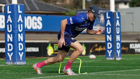 Lachlan Galvin trains with the Bulldogs.