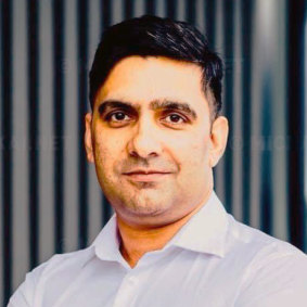 Dr Farrukh Tufail