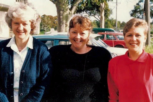 Helen Walker (right) circa 1985 with fellow volunteers Marj Swales (left) and Sharyn Stanley, outside Fairlea women’s prison.