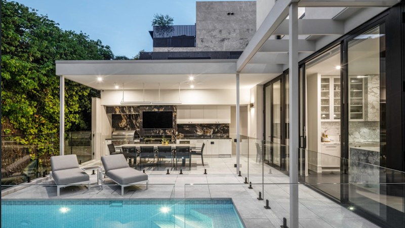 Olympic champion Grant Hackett buys $13m-plus Toorak mansion