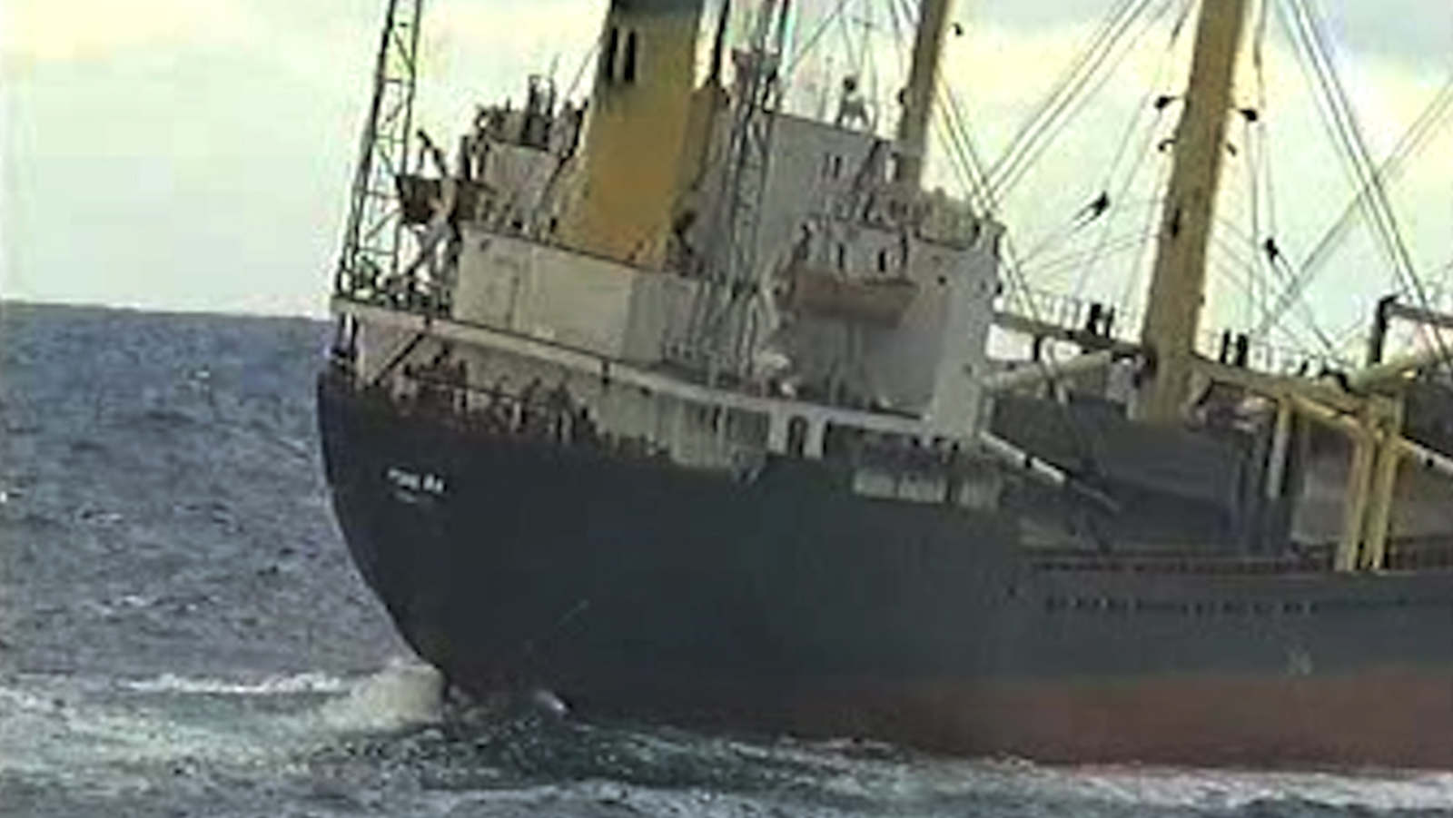 朝鲜“毒船”运$1600万毒抵澳：毒贩迎3米巨浪带货，客死异乡、身份成谜（组图） - 1