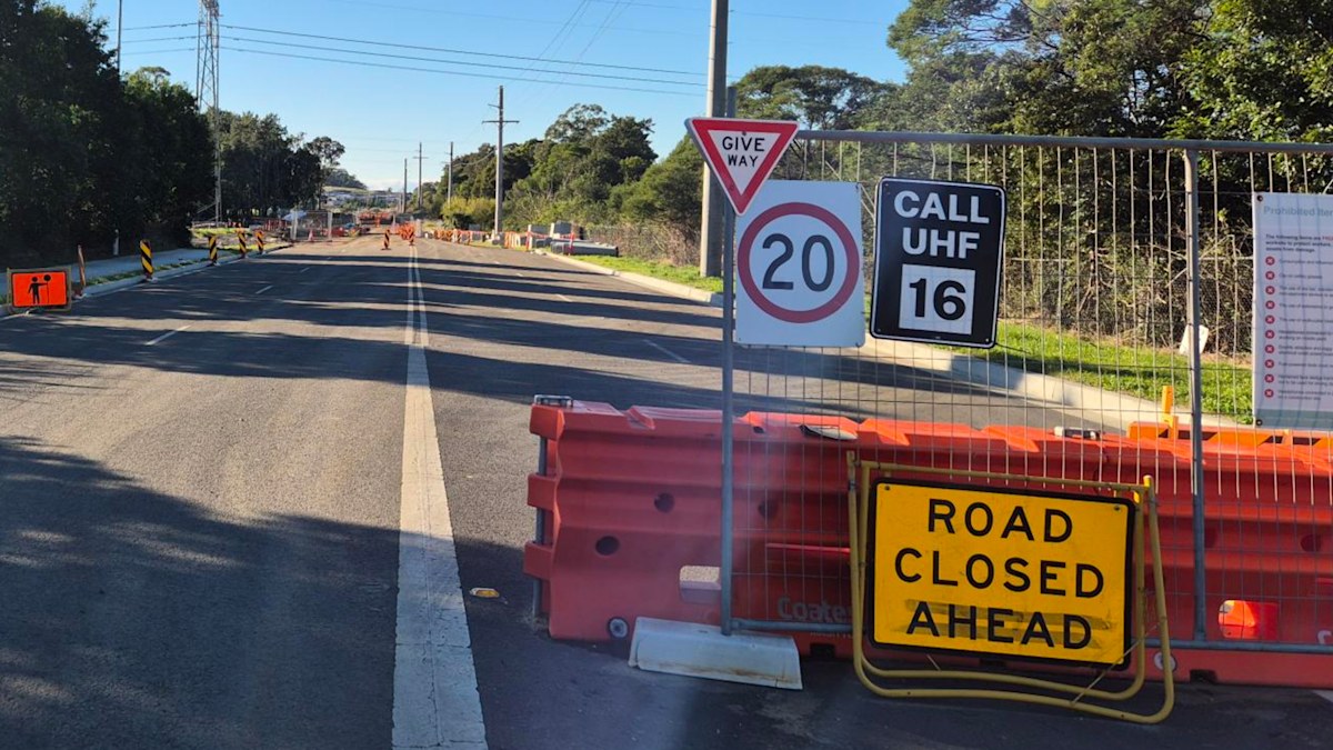 More than 1000 residents sign petition over year-long West Dapto Road ...