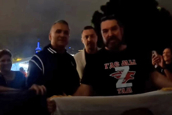 A screenshot from the video in which Srdjan Djokovic appears to say “long live the Russians” in Serbian.