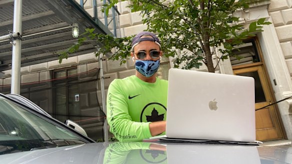 New York real estate agent Jason Haber is using his tech know-how to secure people vaccine appointments.