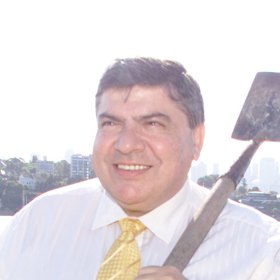 Aussie Home Loans founder John Symond on the site of Wingadal during construction.