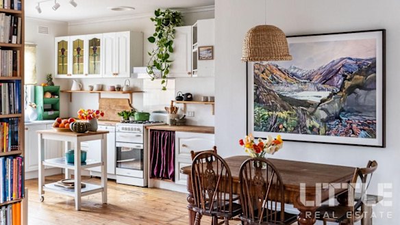 The Thornbury home failed to sell at auction, passing in at $1.5 million.