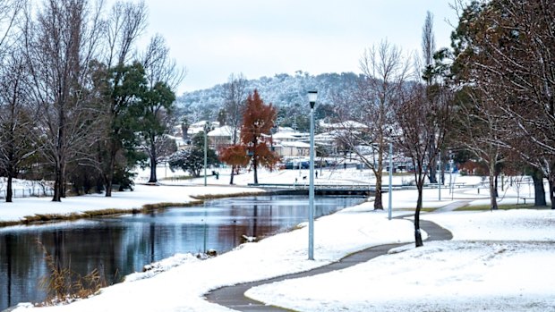 Quart Pot Creek in Stanthorpe after 2015 snowfalls.